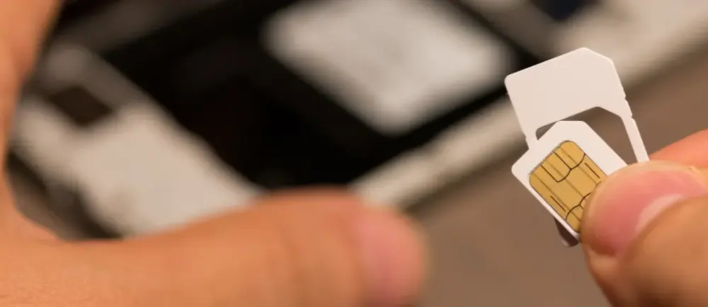 Czy w salonie Orange przycinają karty SIM? Sprawdź, co możesz zrobić