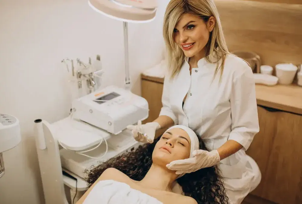 Zarobki z salonu kosmetycznego: Realne zyski i wyzwania branży