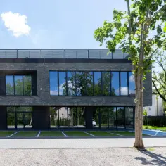Ile kosztuje budowa 1m2 biurowca? Poznaj realne ceny i koszty